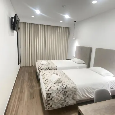 Hotel Flamingo Hotel dekat Stasiun Kereta Metro Avenida