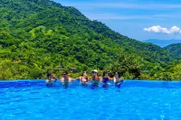 River Park Hotel - pemandangan pegunungan