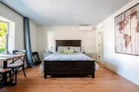 Beautiful 1 Bedroom, 1 Bathroom in Medford with WiFi and AC - Apartments