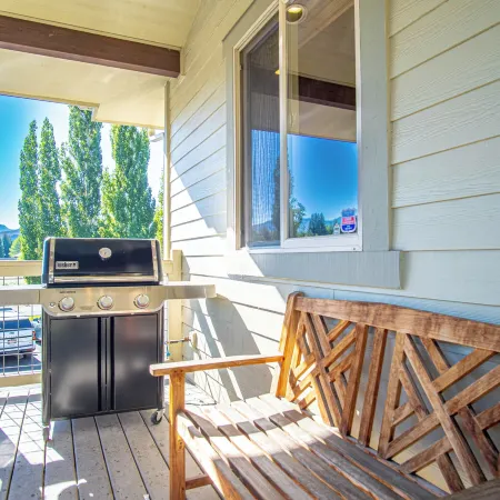 The Fields - 110 is a Cozy Mountain Condo With Access to Everything - Community Hot Tub