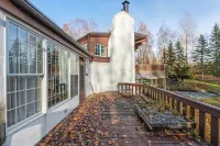 Anchorage Studio Bordering an Active Salmon Stream -  Appartamenti vacanze