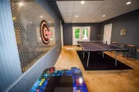 Deer Haven Cabin- Hot Tub • Game Room • Outdoor Fireplace - Wi-Fi