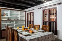 Alaya stays Mangaly Heritage 3BHK Villa - 朝食