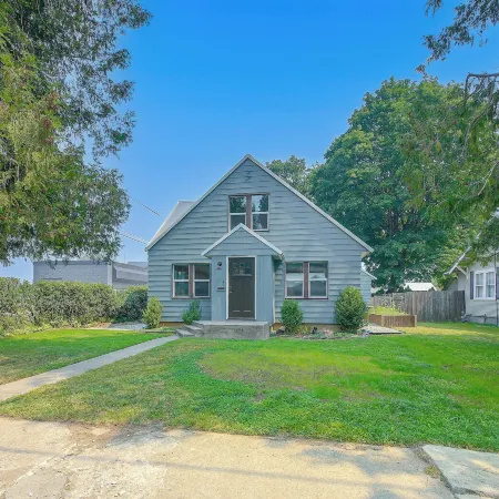 Walk to Dtwn Sandpoint! Family Gem w/ Patio & Yard