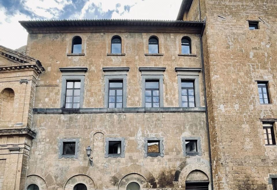 Hotel Palazzo Piccolomini - Housity