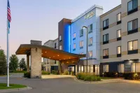 Fairfield Inn & Suites St. Paul Northeast - Parking