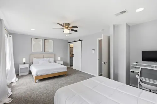 Modern Frisco Retreat 3BR House - Guest houses