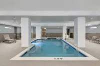 TownePlace Suites Cincinnati Downtown - piscina