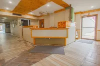 HomeTown Inn by OYO - Liberal, KS - parking