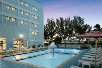 Courtyard Nassau Downtown/Junkanoo Beach - Pools
