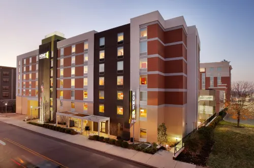Home2 Suites by Hilton Nashville Vanderbilt - parking