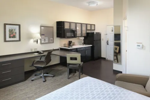 Candlewood Suites 奧德薩by IHG - 健身室/gym room