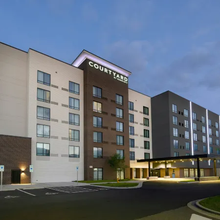 Courtyard Charlotte Waverly
