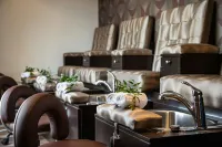 The Hotel Saskatchewan, Autograph Collection - spa