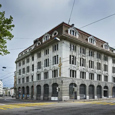 Motel One Zürich Hoteles cerca de Kirche Enge