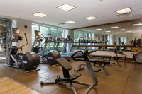 Hilton Austin Airport - Airport Shuttle