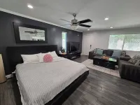 Newly Renovated Casita in Mesa, King-Sized Bed and Lightening Fast WiFi - บังกะโล