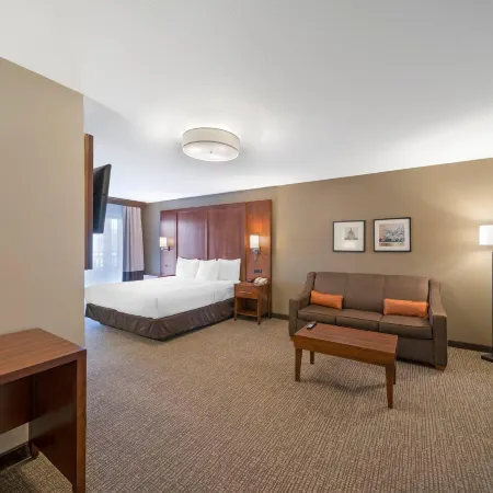 Comfort Suites Red Bluff Near I-5