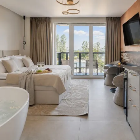 Bubble Love Suites - Jacuzzi & Parking