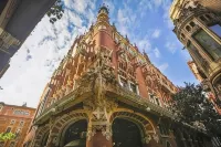 Hostal Mayerling Centro - Inns