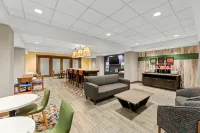 Hampton Inn Paragould - parking
