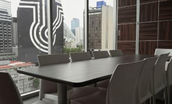 Hotel Block Suites