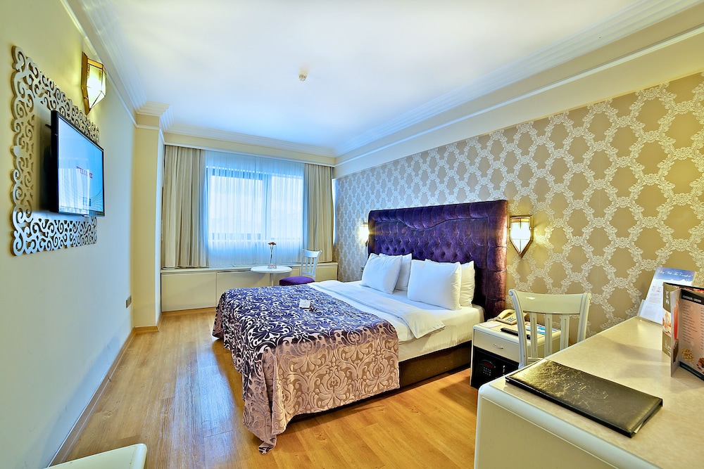 Grand Anka Hotel