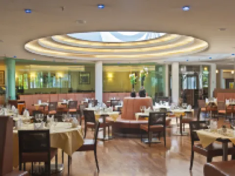 シティ ホテル ドレスデン ラデベウル ラーデボイルのホテル