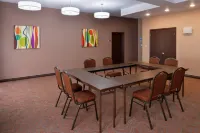 Holiday Inn Express & Suites Kingman