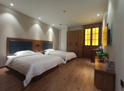 New Xishan Jiujun Hot Spring Bathing Leisure Hotel