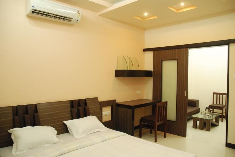 The Regency Inn - Housity