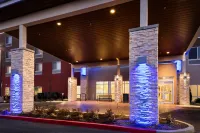 Holiday Inn Express & Suites Bend South Hotele w: Sunriver