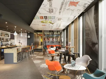 Ibis London Excel-Docklands Отели рядом с достопримечательностью «Университет Восток Лондон Студент Юнион»