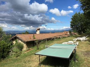 Apartment "le scalette" a Relaxing Oasis Near Florence