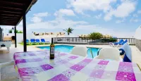 Villa Neptuno with Private Pool, Sea View, Smart-TV & Free Wifi -  Ferienhäuser