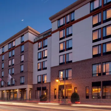 DoubleTree by Hilton Hotel Savannah Historic District