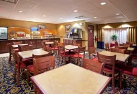 Holiday Inn Express & Suites Sunbury-Columbus Area