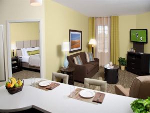 Candlewood Suites Youngstown West - Austintown