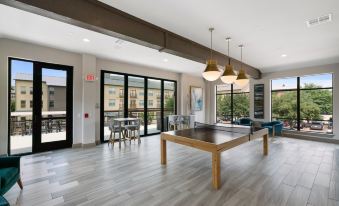 Plano Upscale 2Bd 2BA Apartment