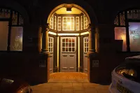 Castle Hotel