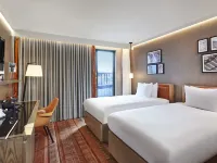 Hilton London Tower Bridge Hotels near Peckham