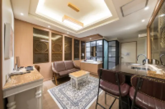 Sanbon Kkumuigungjeon Hotels in der Nähe von Hansei University