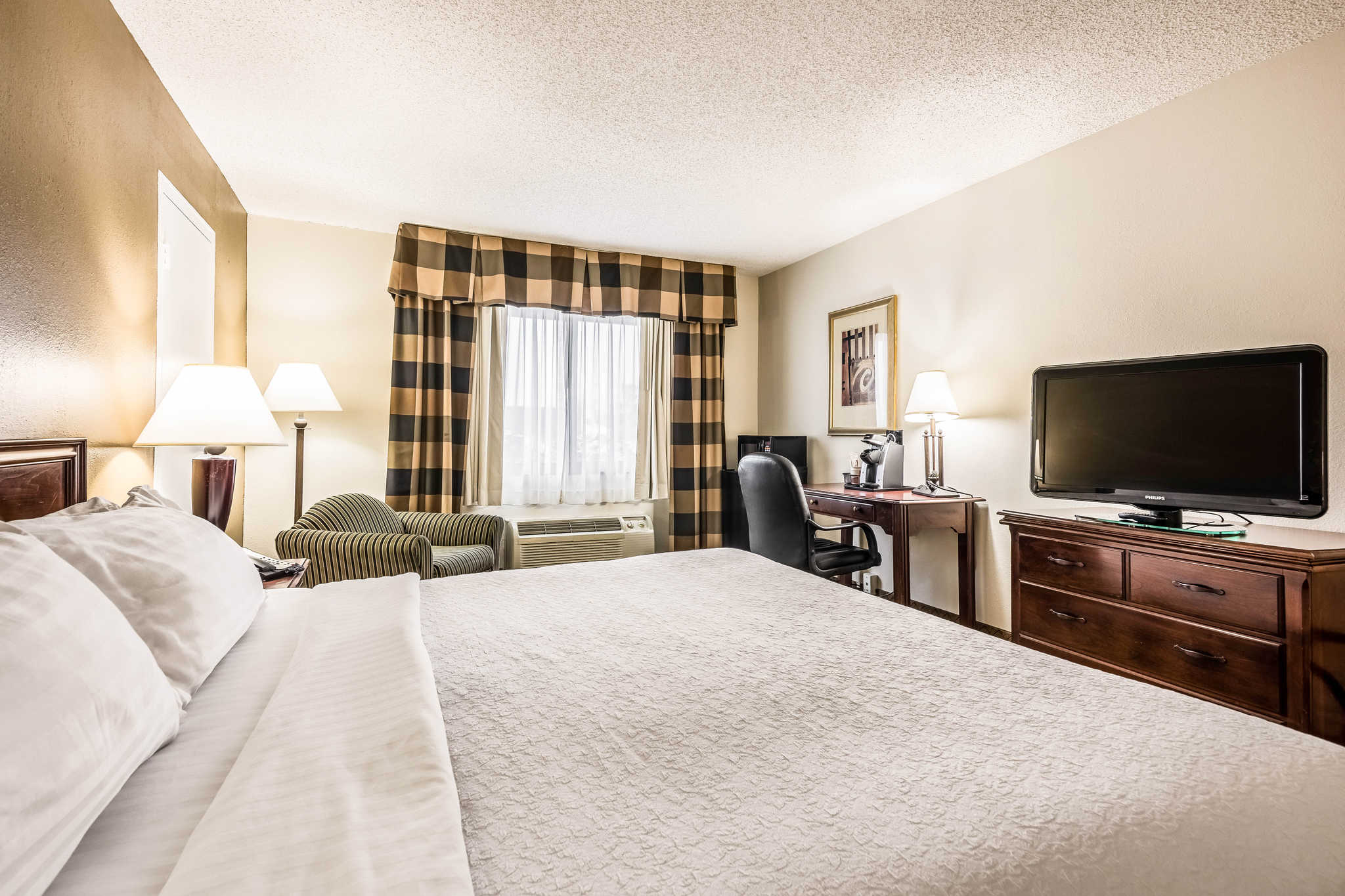 Quality Inn Near Finger Lakes and Seneca Falls