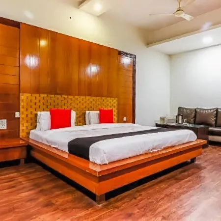 Hotel Mandakini Plaza , Kanpur