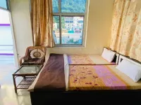 The Lodge Gayatri Kunj Hotels in der Nähe von द बीटल्स आश्रम, ऋषिकेश