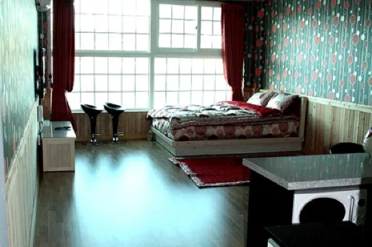 Yeosu Tom and Toms Pension