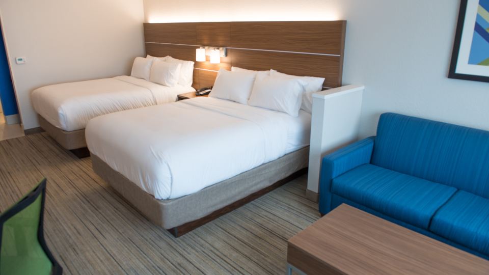 Holiday Inn Express & Suites MERRILLVILLE by IHG