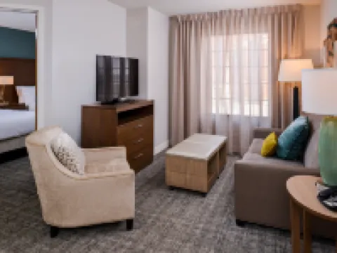 Staybridge Suites INDIANAPOLIS DOWNTOWN-CONV CTR by IHG Hotels near White River State Park