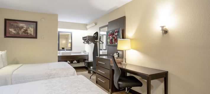 Red Roof Plus+ Chicago - Willowbrook Hotels in DuPage County