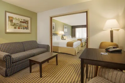 Holiday Inn Express & Suites Kalamazoo
